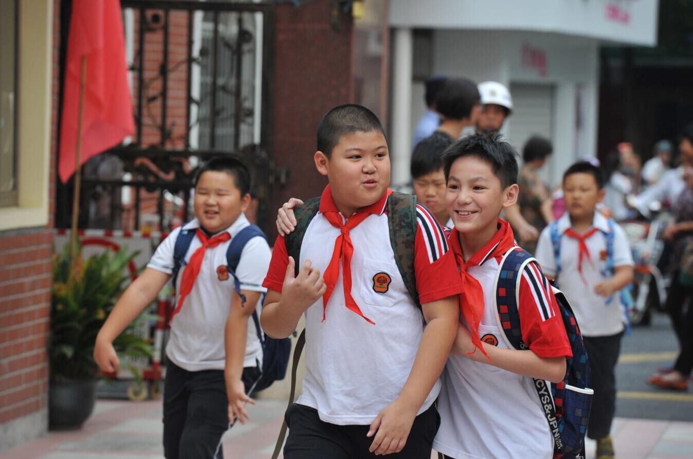 小呀么小二郎呀,背着书包上学堂!奉贤10万师生迎接新学期