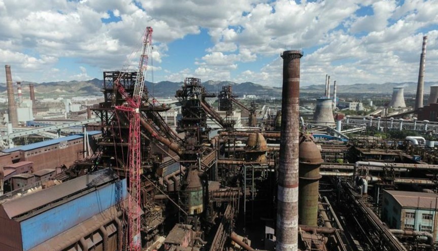 8月31日上午 包头钢铁集团炼铁厂2号高炉拆除工作正式启动.