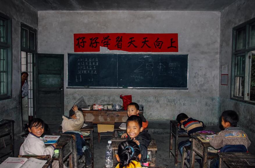 贫困山区的学校 摄影师看了流眼泪