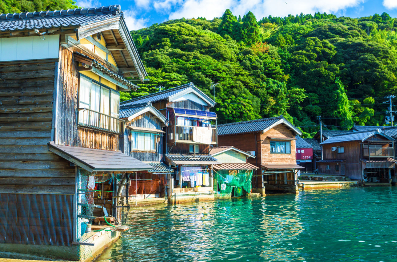 日本京都「浮在海上的小鎮」,景色絕美宛如來到夢