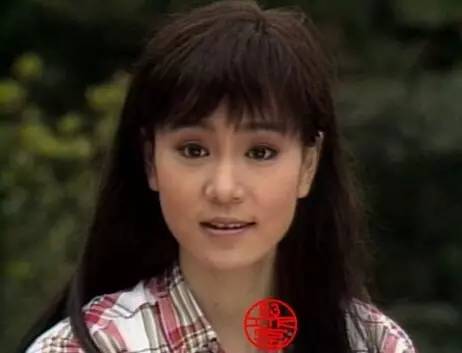 直到1983年,刘雪华出演《少女慈禧》,凭借清新的表演,经验了整个演艺