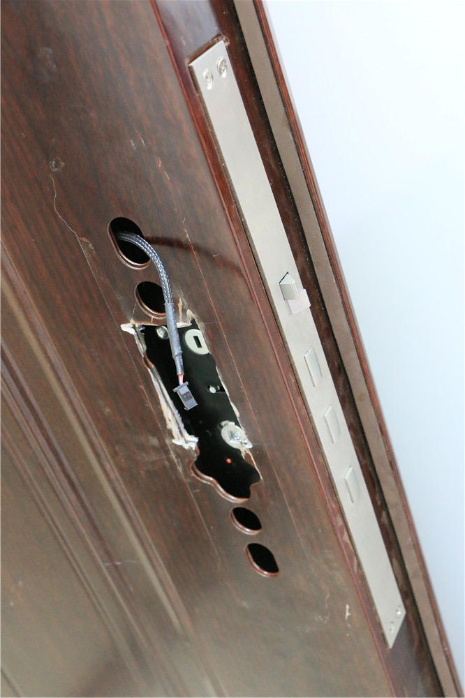 防盗门门框锁槽开孔图片