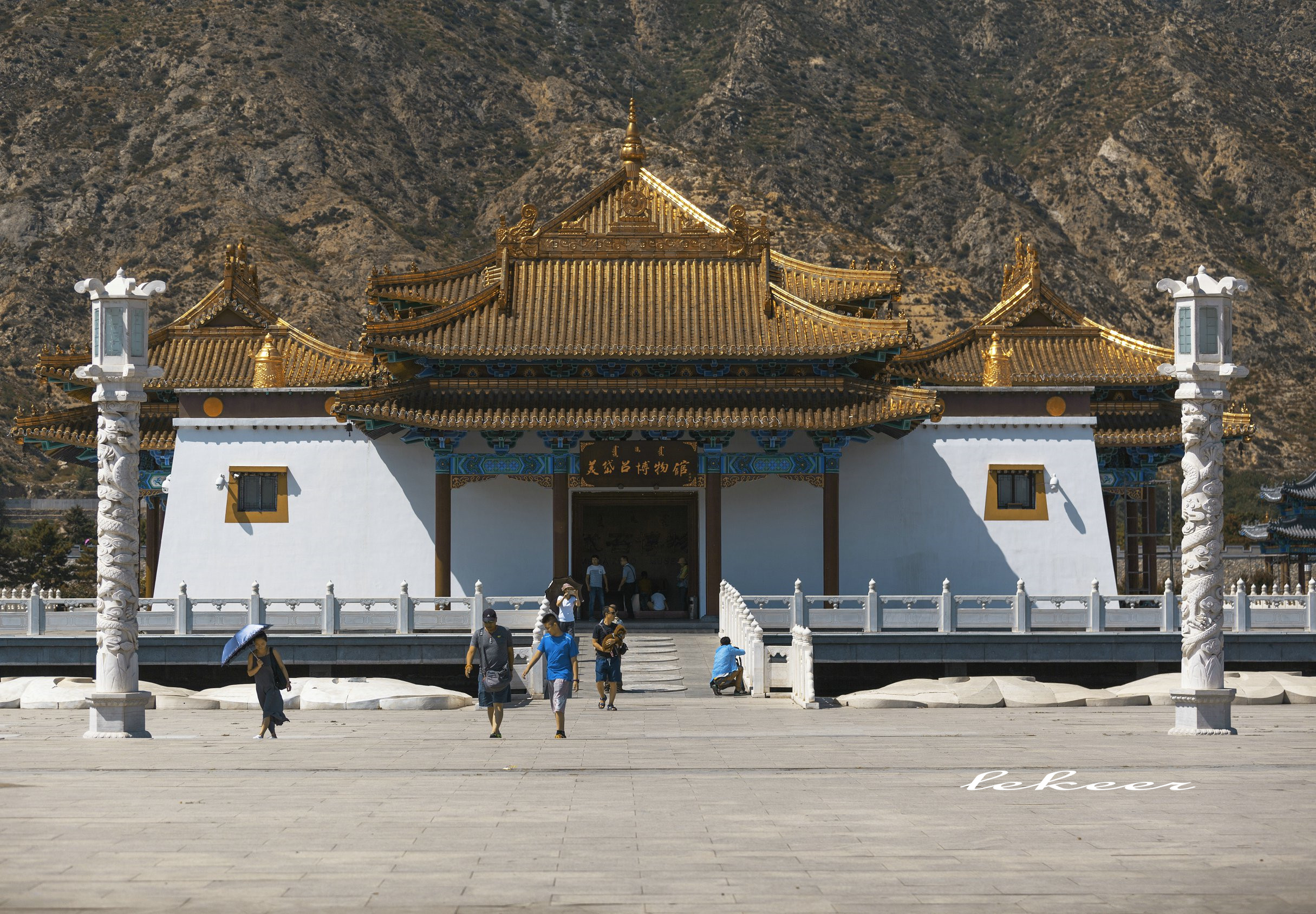 走进蒙古草原黄教第一寺看奇特建筑读奇葩故事