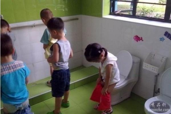 女孩子　尿尿 3岁女宝宝回家站着尿尿，我觉得不对经，孩子的