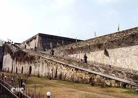 元代營建大都及宮殿,明代營造南,北兩京及宮殿.