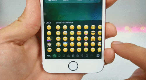 这是挑战微信啊新版 imessage发送的emoji表情库克一定绑架了qq的产品