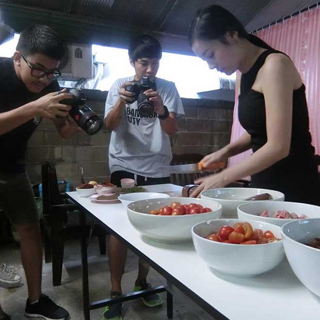 汤军美食老板娘照片图片