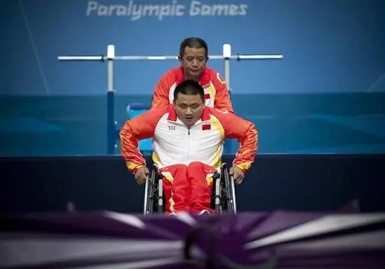刘磊 里约残奥会举重男子72公斤级金牌