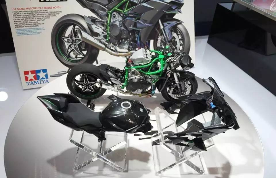 这辆川崎ninja h2r的售价不到300元