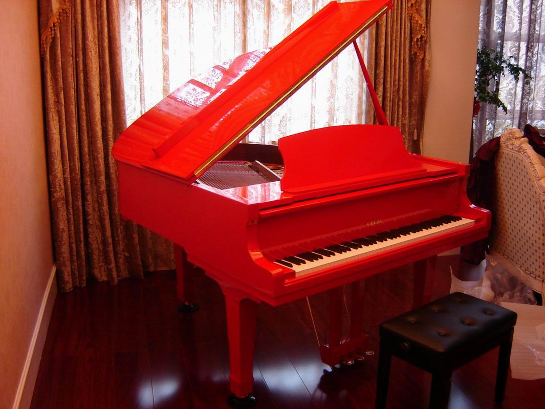 状元红钢琴图片