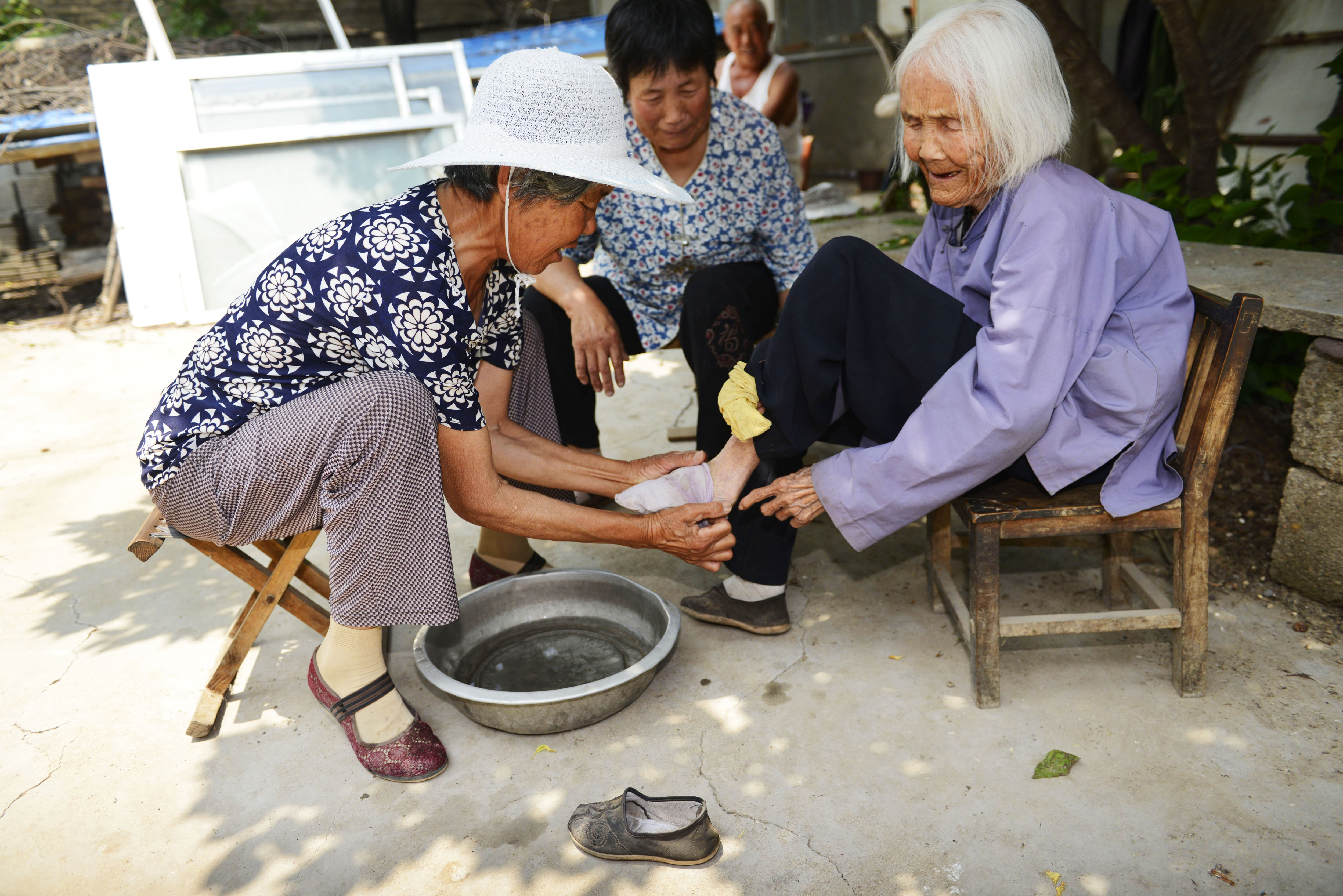 山东小脚老人图片