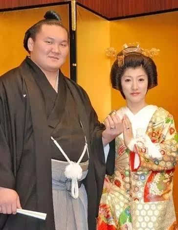 日本相扑选手的老婆图片