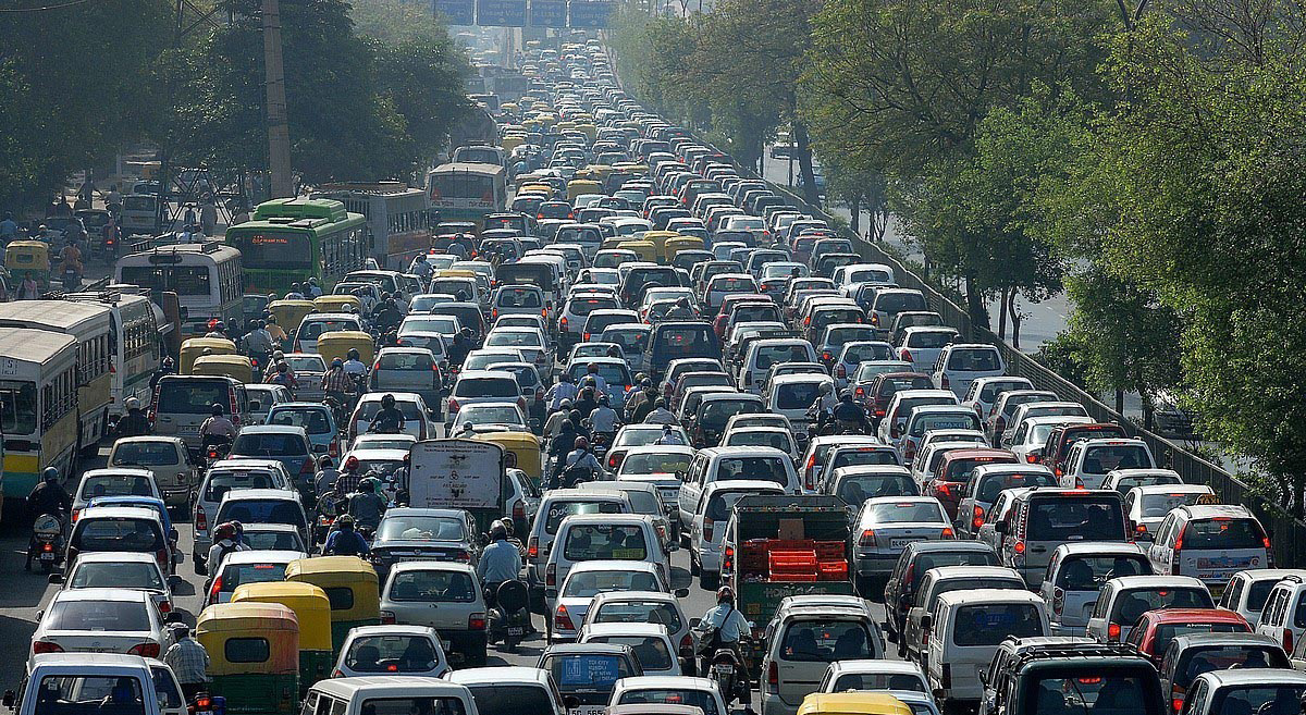 城市车辆剧增 交通拥堵成大问题通过智能交通系统抓捕造事车辆以及