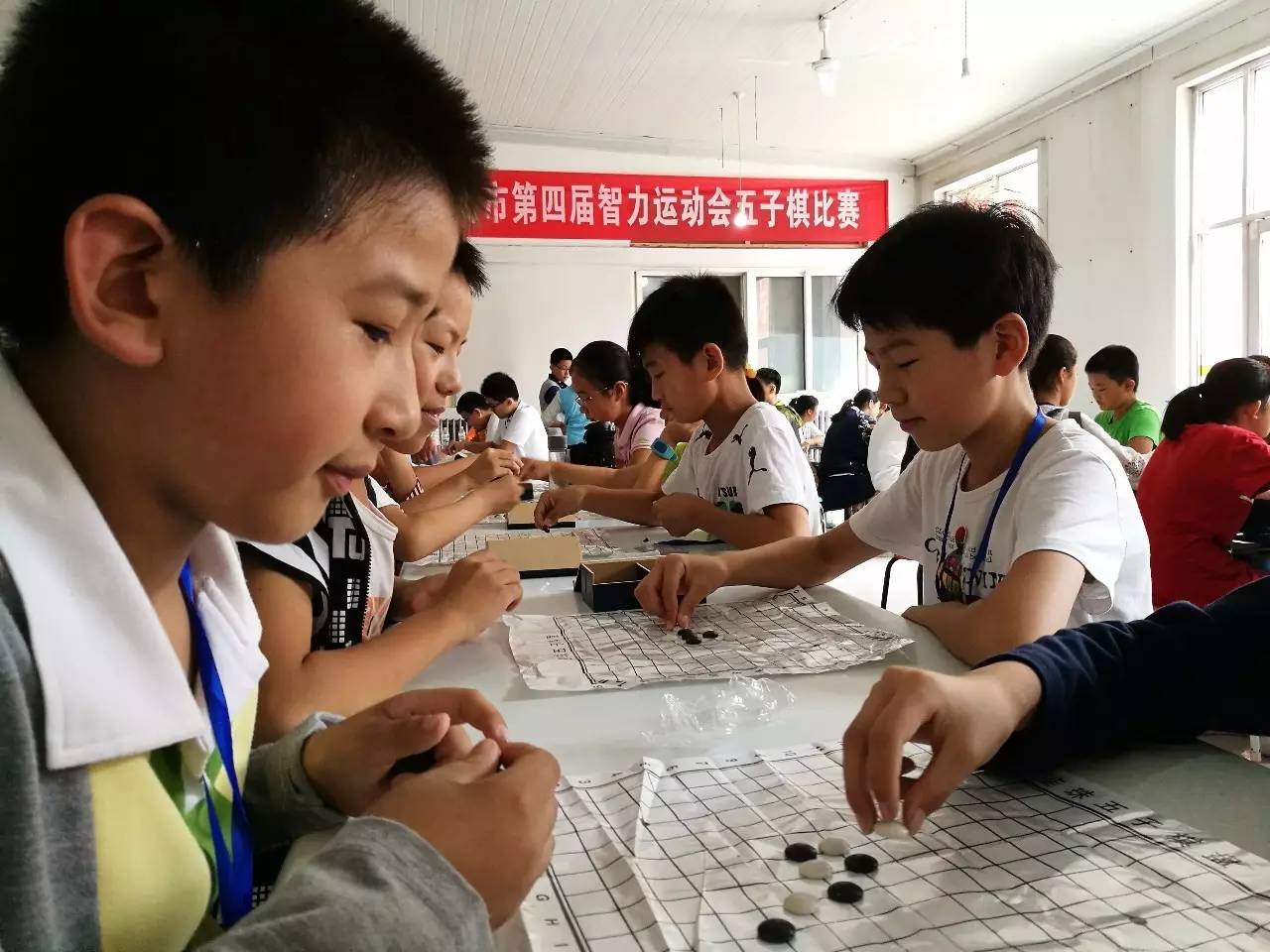 【今日头条】市智运会五子棋赛暨五子棋特色学校授牌仪式举行