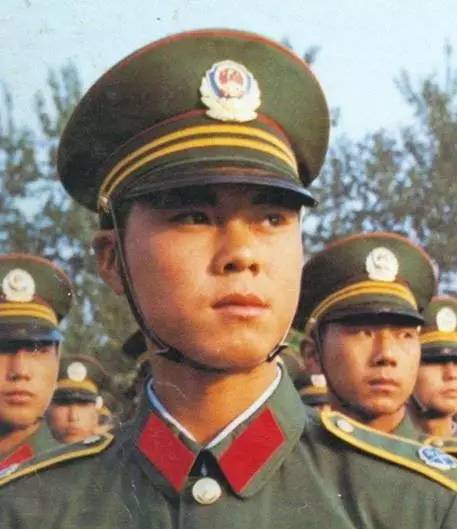 中国武警肩章的前世今生堪称史上最全