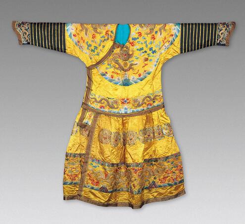 龙袍是怎么做出来的？一件清朝皇帝的龙袍值多少钱