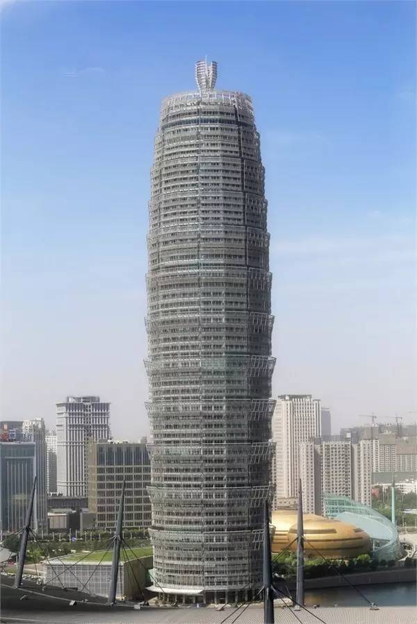 郑州滨河金鹰369米高楼图片