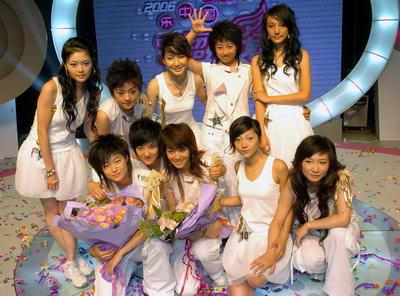2005年夏天,湖南卫视推出的《超级女声》第二届的空前盛况,娱三哥现在