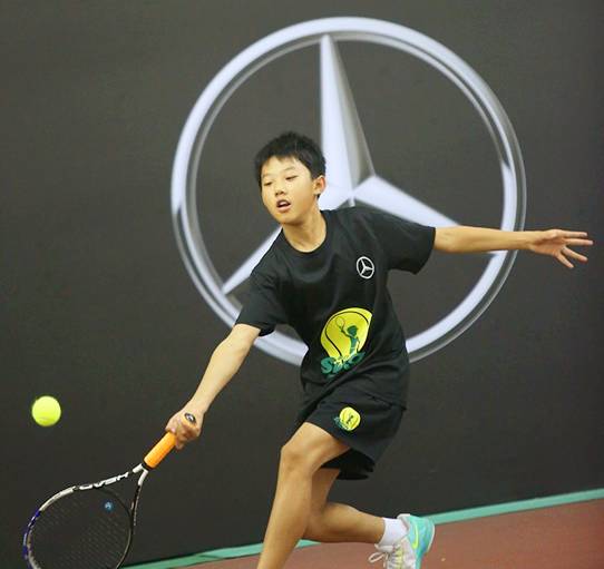 刘宇轩网球图片