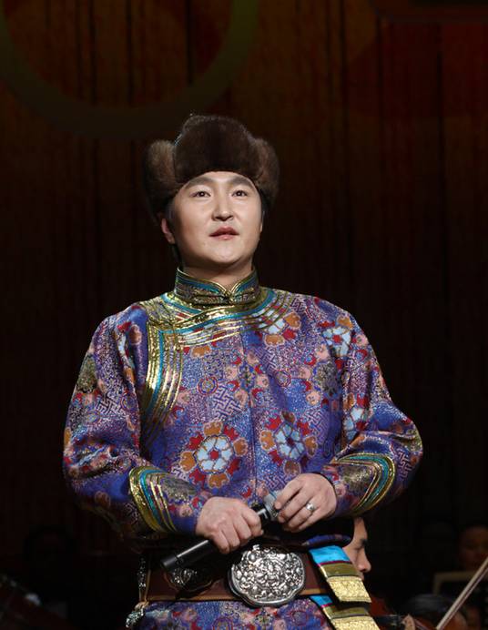 蒙古国歌手唱鸿雁图片