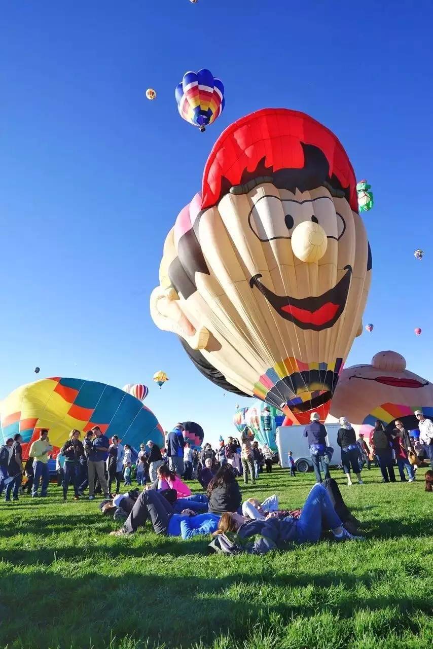 世界上最大的热气球图片