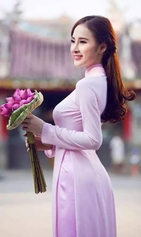 越南旗袍美女，开叉到腰美到爆！