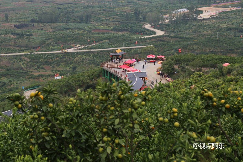 升仙文化为魂,累计投资逾亿元,修建了以升仙大道,会仙阁,升仙台,唐仙