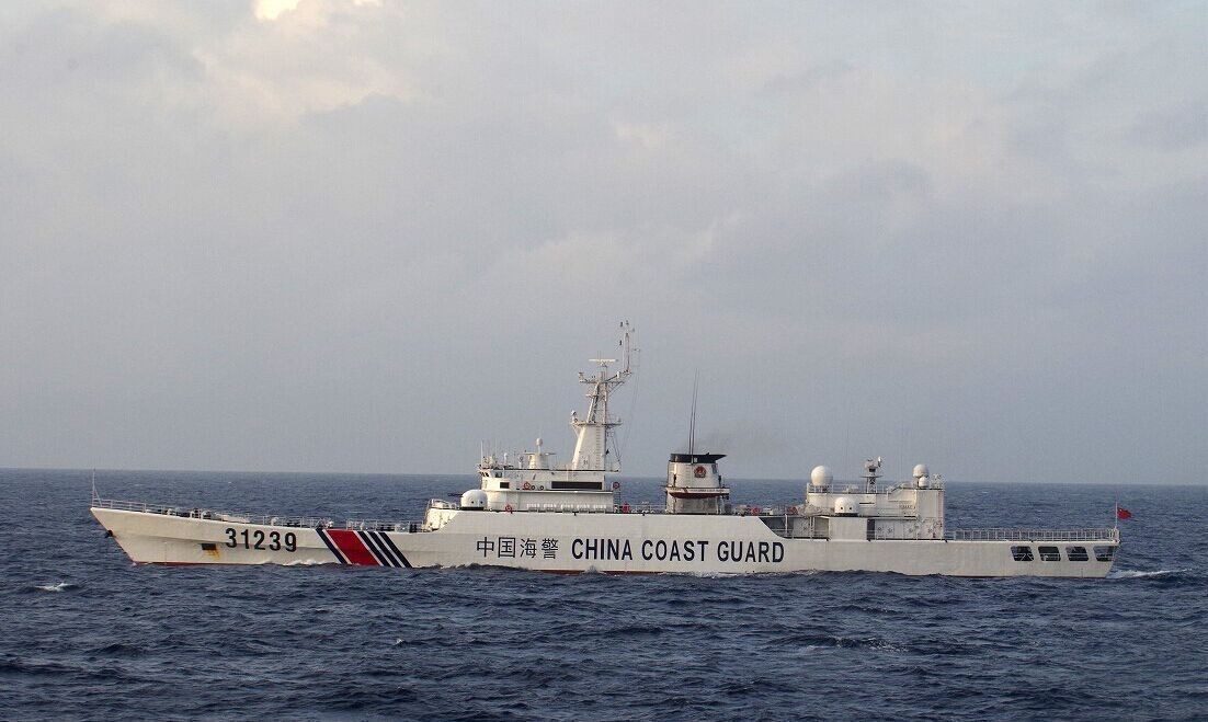 外媒:中国海警船进钓岛海域 回击日政客拜鬼