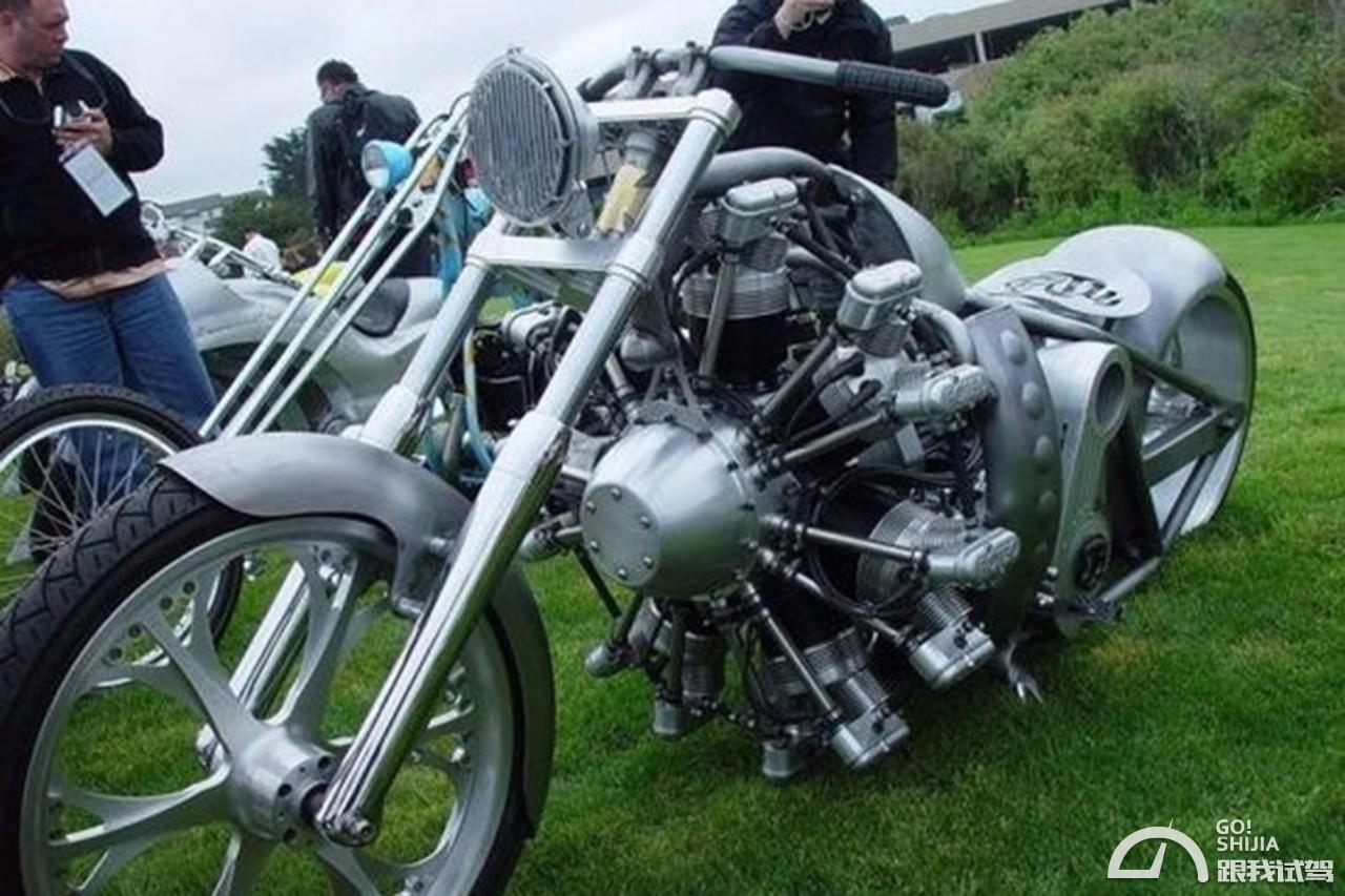 一些摩托车也曾采用过这种形式的发动机