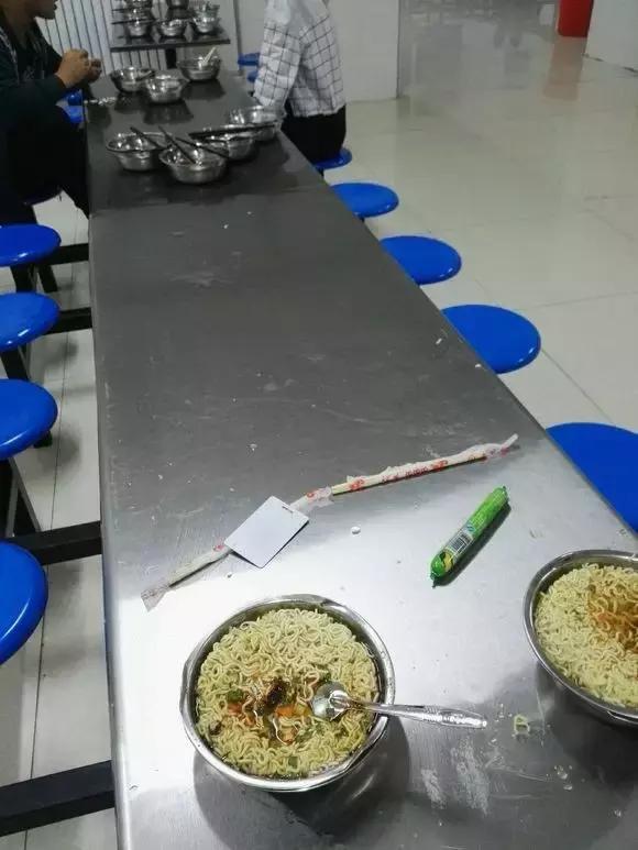 徐水二中食堂图片