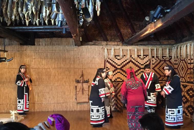 阿伊努族文化交流中心图片