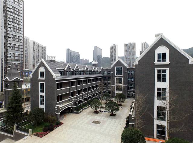 贵阳中天北京小学图片