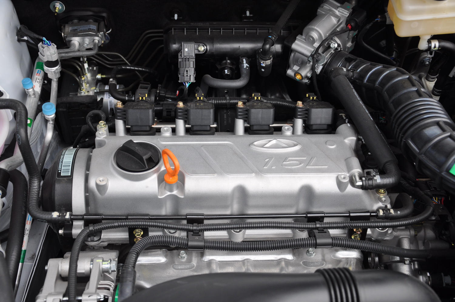 5l排量直列四缸自然吸气发动机,最大功率为78kw,最大扭矩为135nm