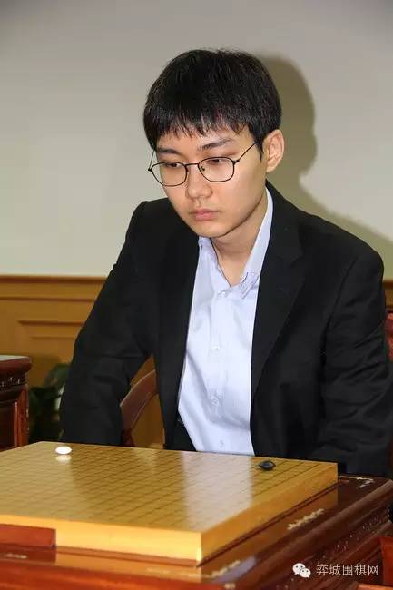 应氏杯五番棋决赛决胜局现场组图 唐韦星vs朴廷桓