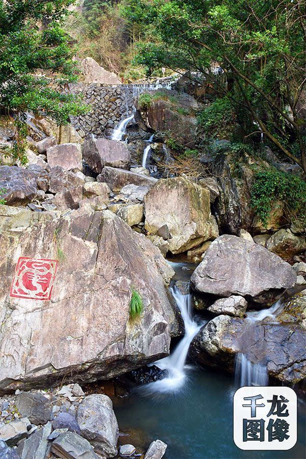 與中國田魚村,金雞山,奇雲山景區相連.圖為景區景觀(10月28日攝).