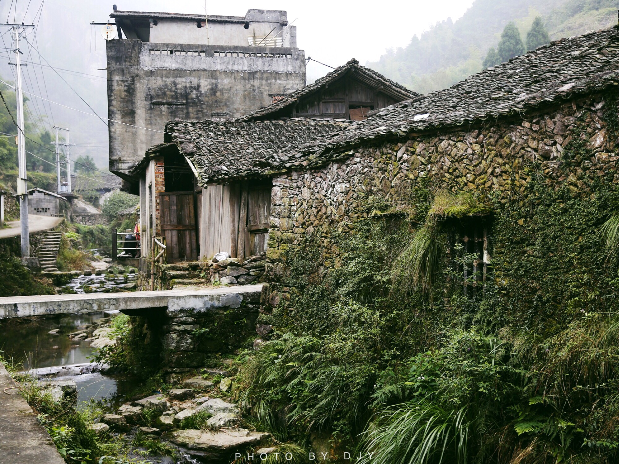 绍兴大山深处的古村落图片