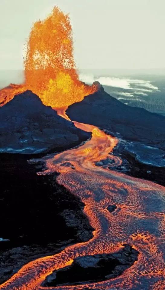 火山爆發海 嘯沙 塵 暴閃 電龍 卷 風看了這組照片,只能感嘆攝影師太