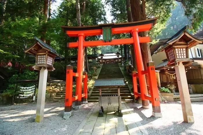 气多若宫神社▲动画中的宫水神社这两个神社都位于飞驒市,其中气多