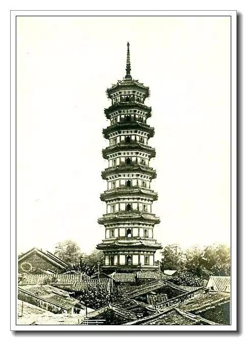 上世纪30年代的六榕花塔国画研究会每个星期天都会在六榕寺举行卖画
