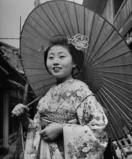 只陪酒不卖身80年前日本艺伎罕见老照片