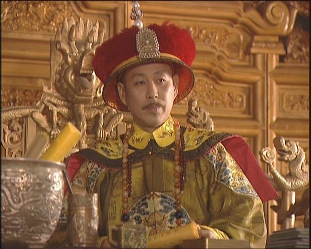 他是《康熙王朝》中的英明圣主康熙皇帝他是《末代皇帝》青年时期的