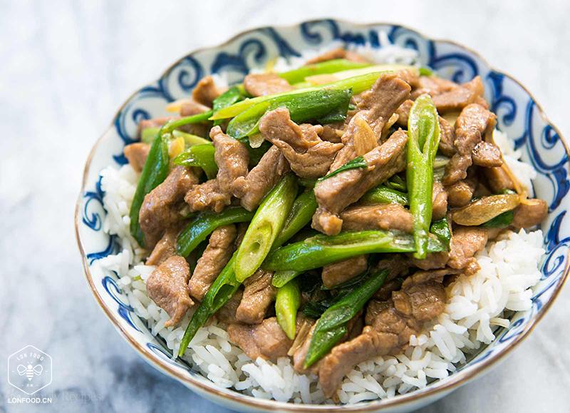 大葱炒肉盖饭图片