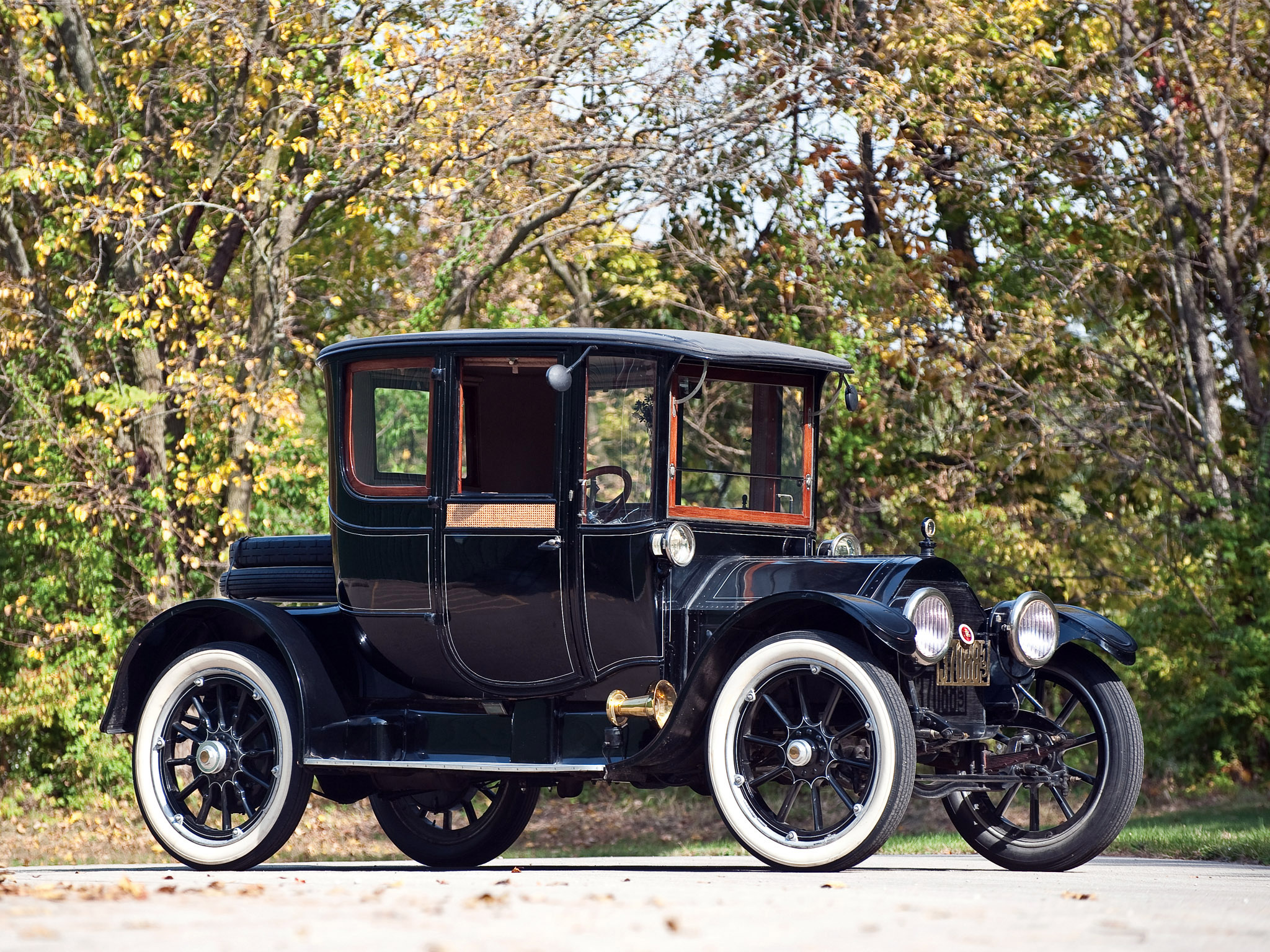 奧茲莫比爾汽車公司成立於1897年10月14日,它在1901年推出世界上第