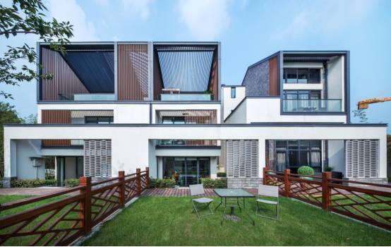 九间堂可以说是新中式住宅的典范,以现代手法演绎中国传统住宅的精髓