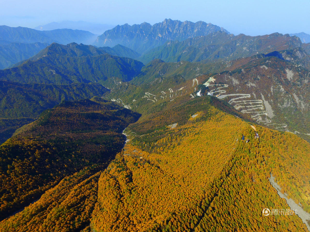 航拍秦嶺太白山72道彎,看著眼暈