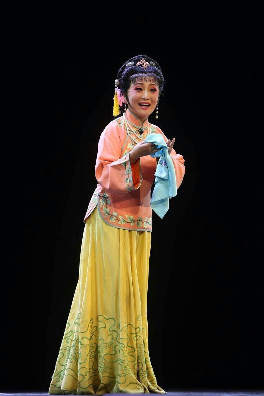 空格专家评语:惠敏莉在秦腔《柳河湾的新娘》中塑造了在凄苦人生中