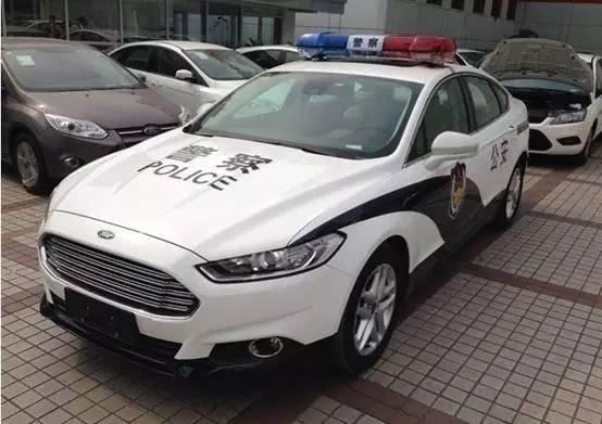 在中国也有不少城市使用福特警车,且大部分都使用的是蒙迪欧这款车型