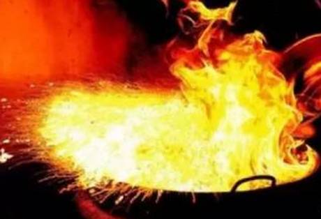 【消防实验室】油锅起火有多猛?难道水火真的不相容吗?