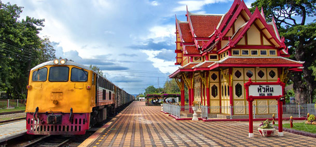 泰国最美火车站华欣站90周年庆