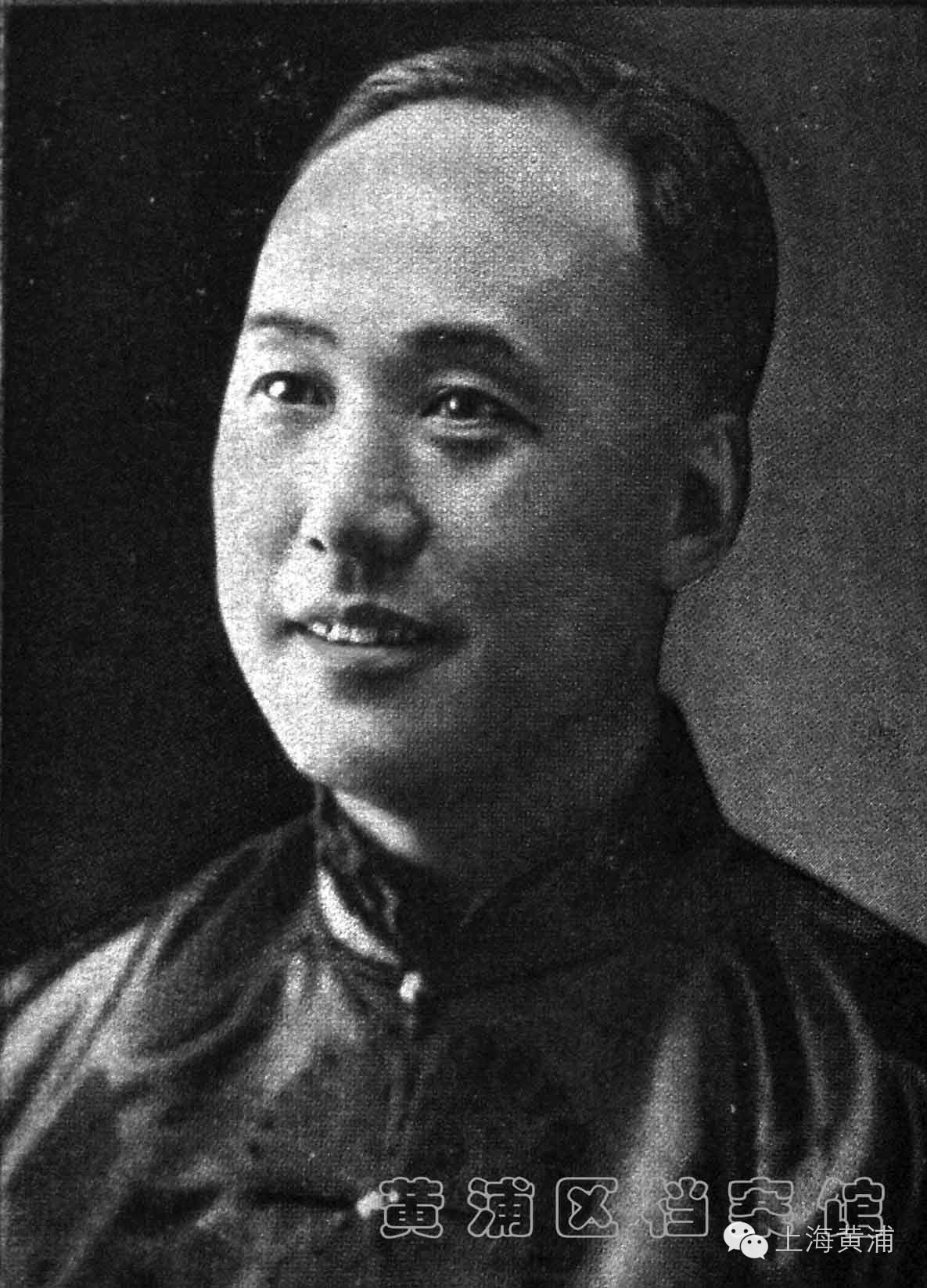 项松茂(1880～1932)1907年,著名实业家夏粹芳,黄楚九和药剂师谢瑞卿在